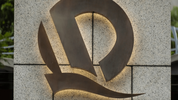 Chinese real estate giant Evergrande ousts top executives